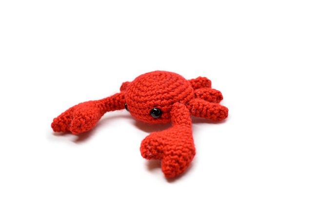 Mini Crab Amigurumi