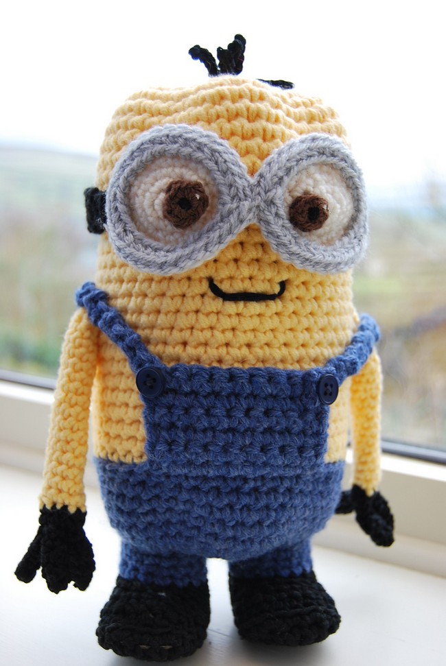 Minion Easter Egg Holder