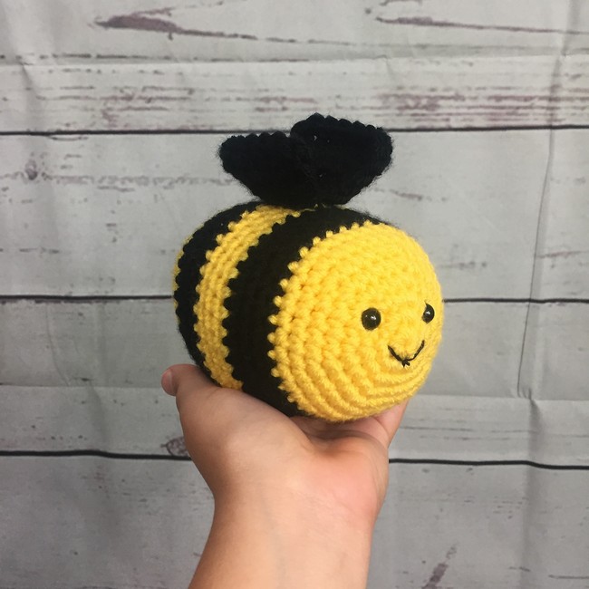 Bumble Bee Amigurumi Crochet