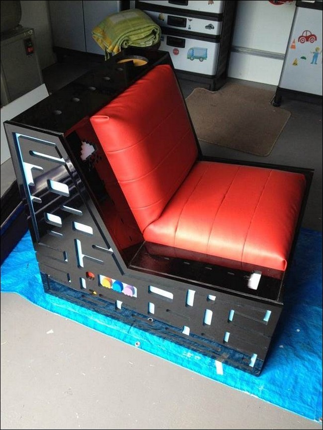 Pacman Chair