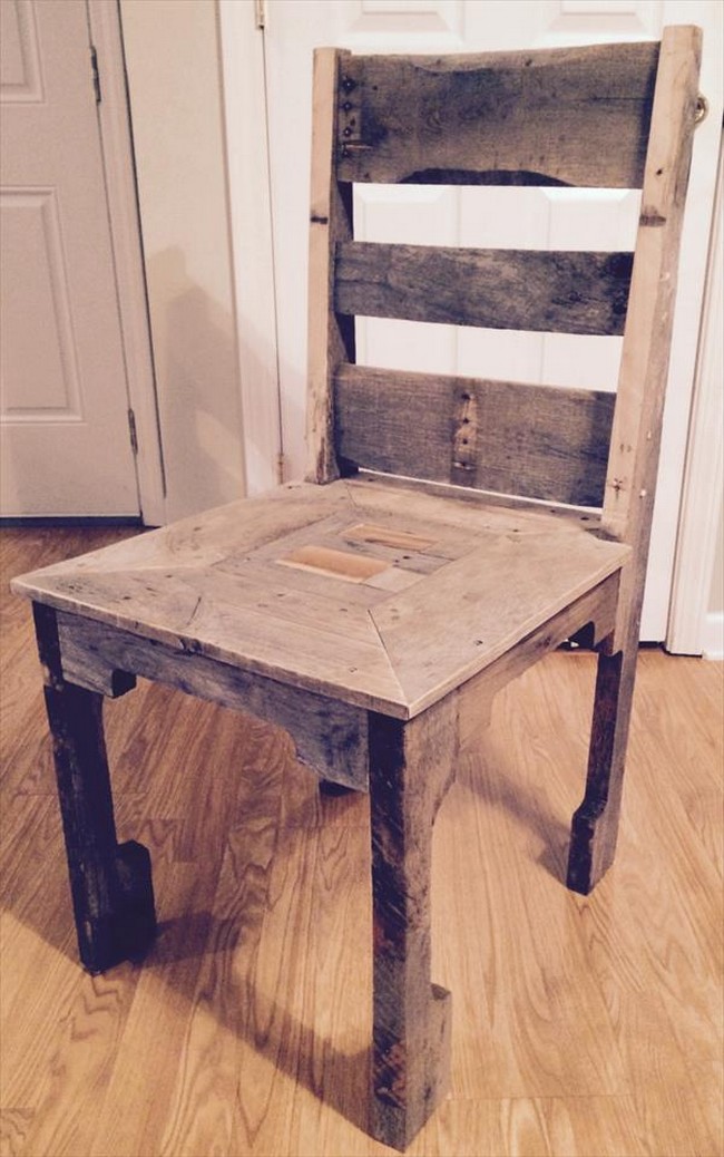 DIY Pallet Dining Chair