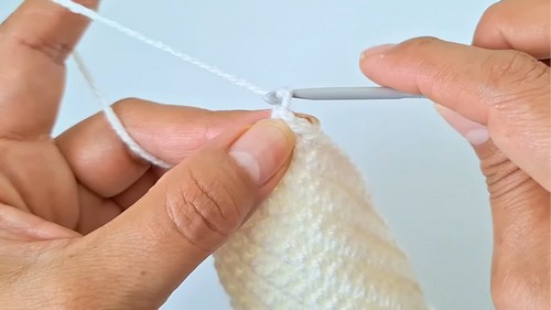 Crochet Christmas Mug Covers Pattern 3