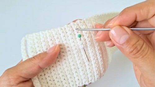 Crochet Christmas Mug Covers Pattern 4