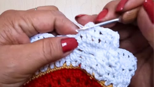 Crochet Christmas Placemat Pattern 6