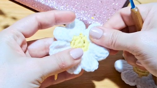 Crochet Flower Bookmark Pattern 4