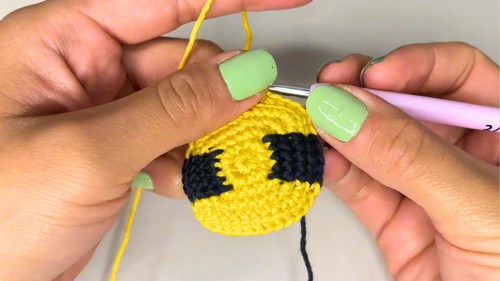 Crochet Minecraft Amigurumi Bee Pattern 3
