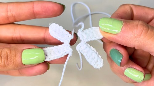 Crochet Minecraft Amigurumi Bee Pattern 7