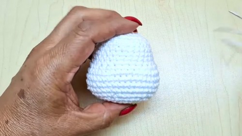 Crochet Polar Bear Christmas Ornament Pattern 4