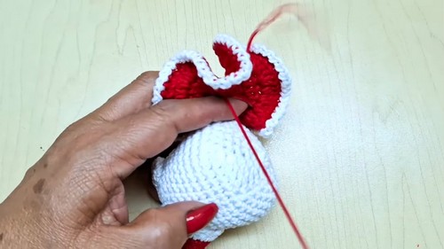 Crochet Polar Bear Christmas Ornament Pattern 7