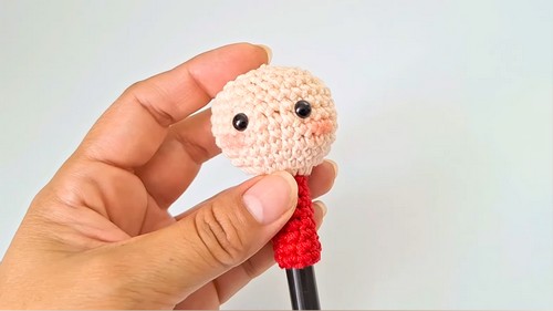 Crochet Santa Claus Amigurumi Pattern 6