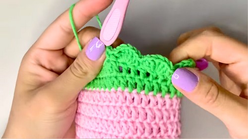 Crochet Strawberry Bag Pattern 4