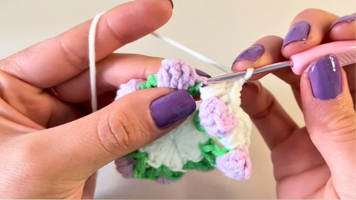 Crochet Tulip Granny Square Pattern 5