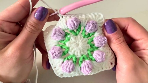 Crochet Tulip Granny Square Pattern 6