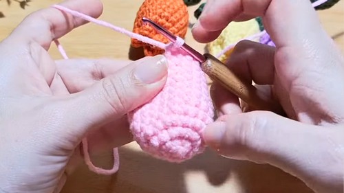 Crochet Tulip Keychain Pattern 3