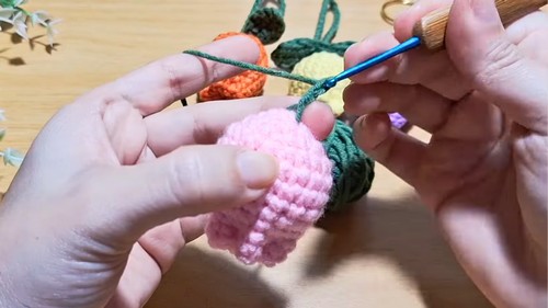 Crochet Tulip Keychain Pattern 5