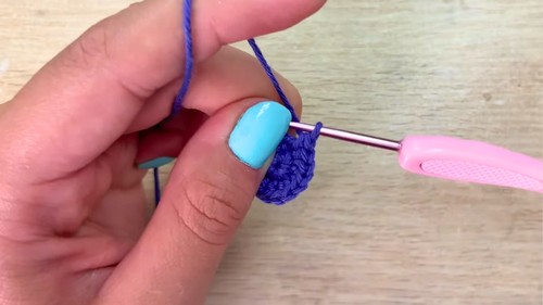 Quick Crochet Owl Keychain Pattern 2