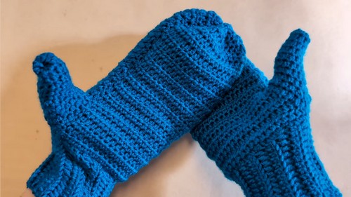 Beautiful Crochet Mittens Pattern 8