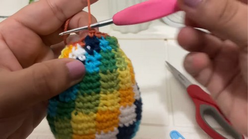 Crochet Air Balloon Keychain Pattern 5
