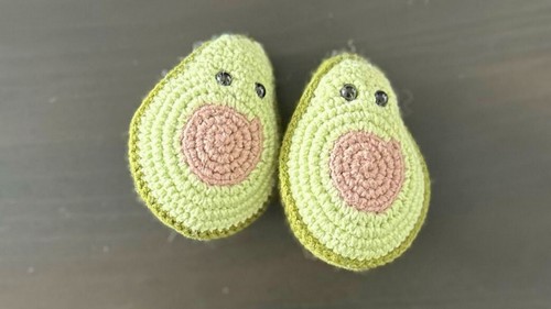 Crochet Avocado Keychain Pattern 7
