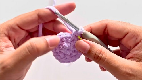 Crochet Baby Alien Plushie Pattern 1