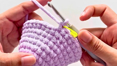 Crochet Baby Alien Plushie Pattern 2