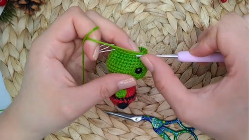 Crochet Baby Grinch Pattern 5