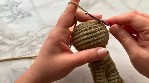 Crochet Baby Groot Pattern 6