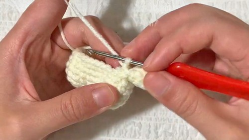 Crochet Balloon Puppy Pattern 4