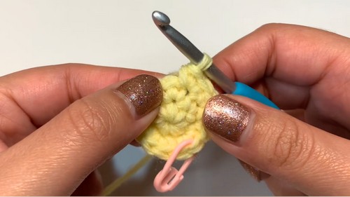 Crochet Bee Amigurumi Pattern 2