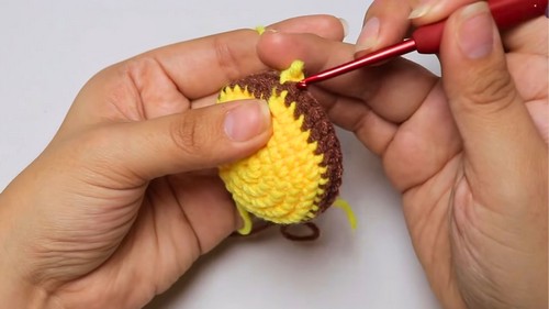Crochet Bee Amigurumi Pattern 3