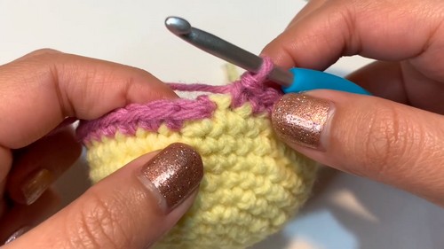 Crochet Bee Amigurumi Pattern 4