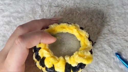 Crochet Bee Amigurumi Pattern 4