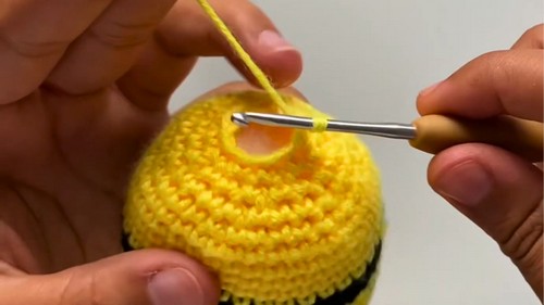 Crochet Bee Amigurumi Pattern 5