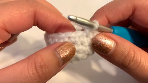 Crochet Bee Amigurumi Pattern 7