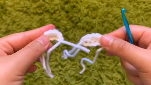 Crochet Bee Amigurumi Pattern 7