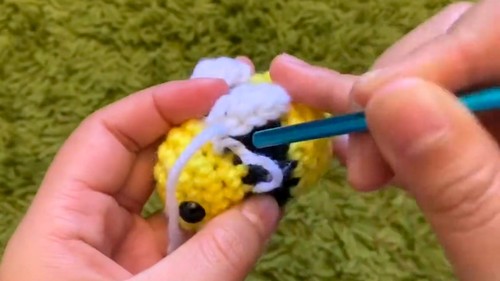Crochet Bee Amigurumi Pattern 8