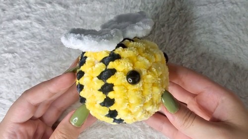 Crochet Bee Amigurumi Pattern 8