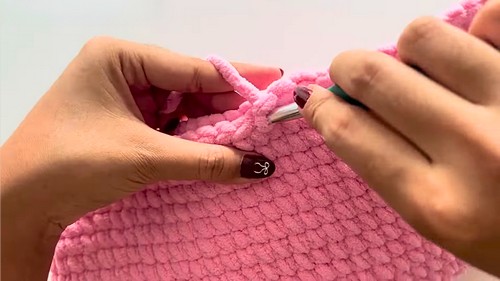 Crochet Bow Cushion Pattern 4