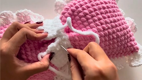 Crochet Bow Cushion Pattern 7