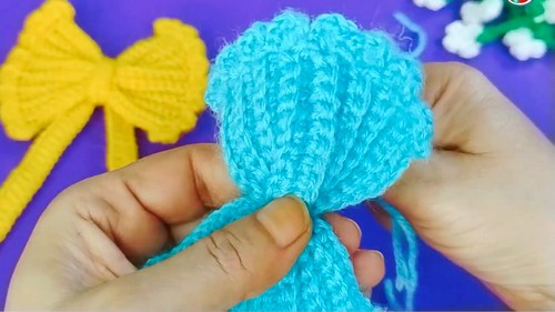 Crochet Bow Hair Clips Pattern 7