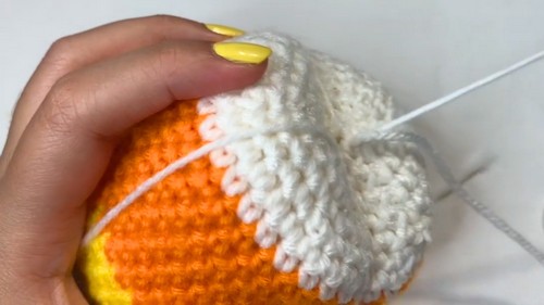 Crochet Candy Corn Pumpkin Pattern 7