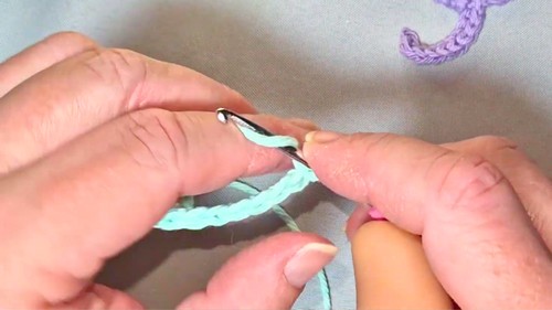 Crochet Cat Keychain Pattern 1