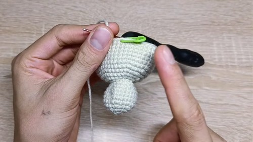 Crochet Cat keychain Pattern 3