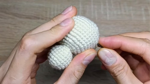 Crochet Cat keychain Pattern 4