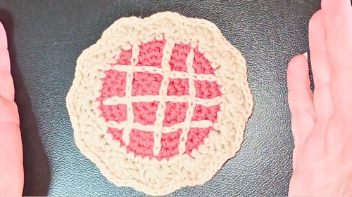Crochet Cherry Pie Coaster Pattern 8