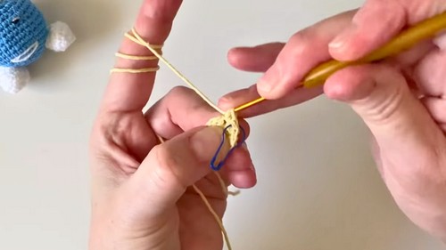 Crochet Christmas Bauble Pattern 2