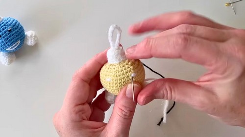 Crochet Christmas Bauble Pattern 7