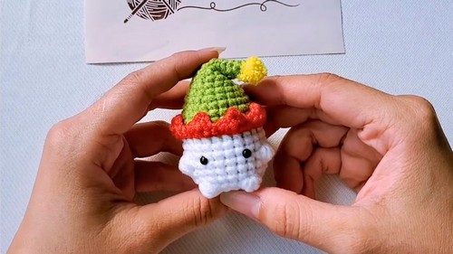 Crochet Christmas Elf Mushroom Pattern 7