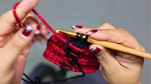 Crochet Christmas Hat Pattern 3