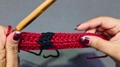 Crochet Christmas Hat Pattern 4